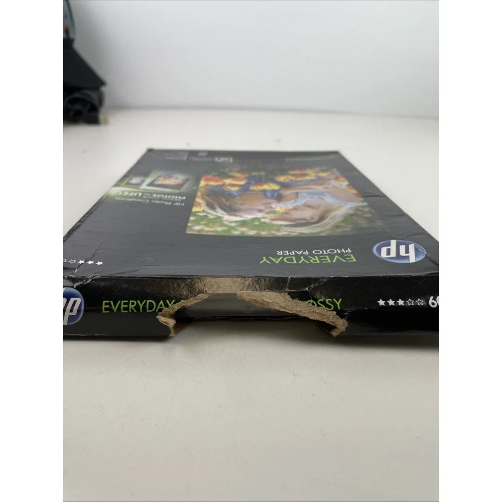 HP Everyday Photo Paper, Glossy, 5 x 7 in. 52 Sheets Opened